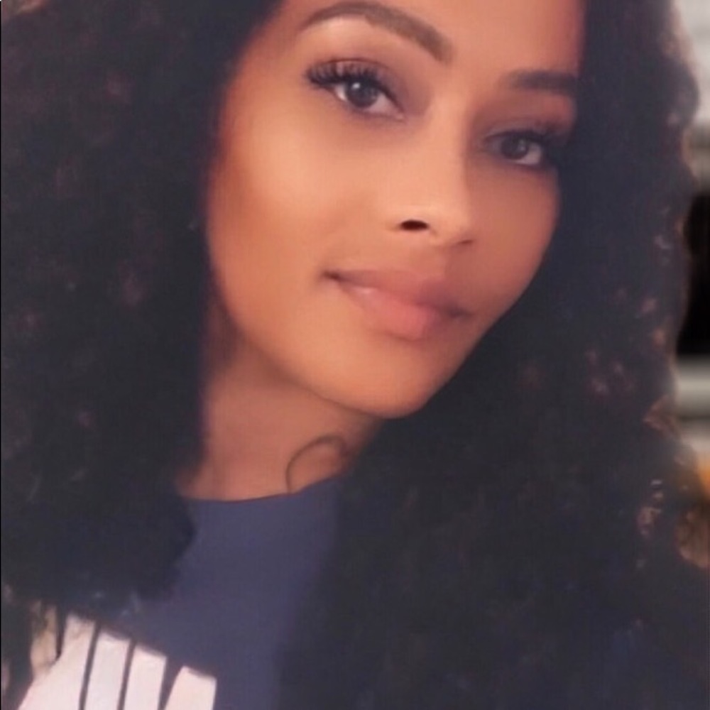 Meet your Posher, Candy